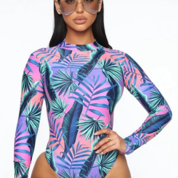 Fashion Nova Miami Baby Long Sleeve Swimsuit - Multi size medium - New With Tags - Picture 2 of 3